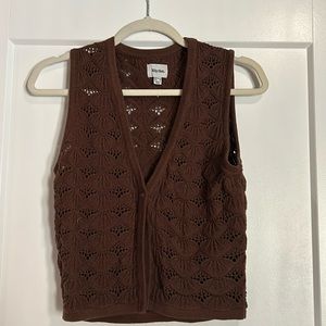 Sleeveless sweater vest